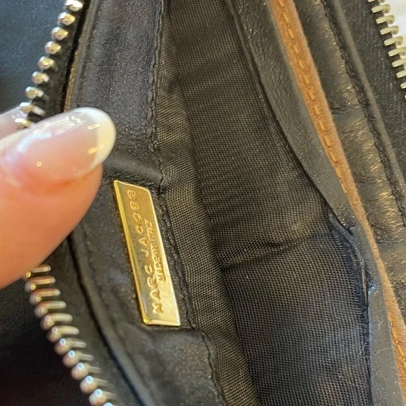 Marc Jacobs Black Leather Wallet Gold Hardware Multi Pocket Zip - Picture 13 of 15